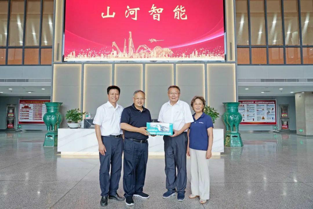 省人大常委会党组副书记、、、副主任王柯敏调研2138cn太阳集团城智能