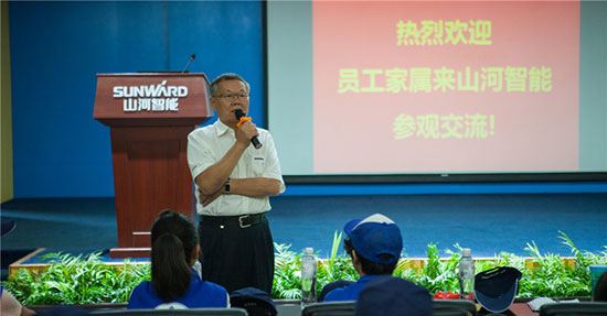 这个夏天，亲子玩转2138cn太阳集团城智能“三栖”设备