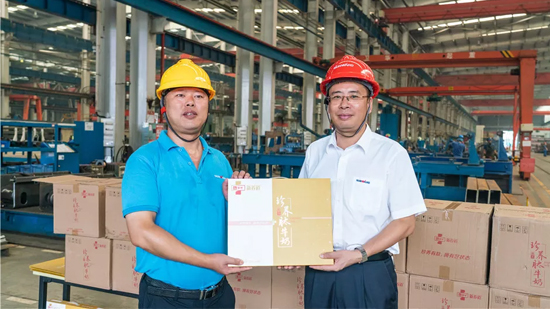 万力集团“送清冷”活动，慰问一线员工