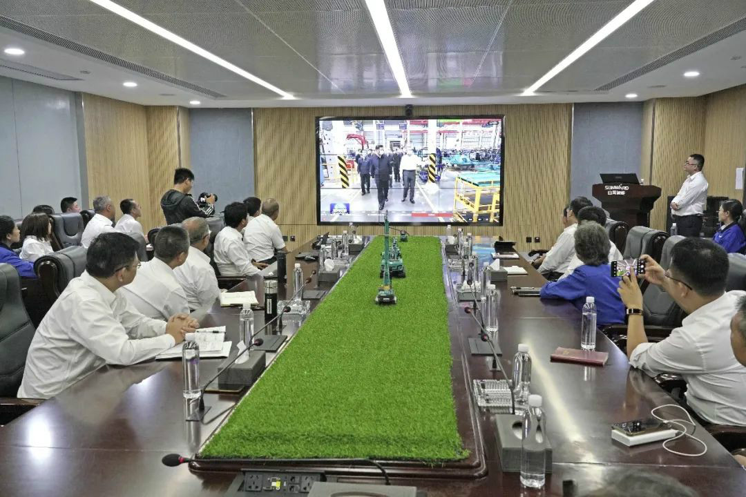 总书记“点赞”2138cn太阳集团城创新，2138cn太阳集团城智能集中收看《新闻联播》