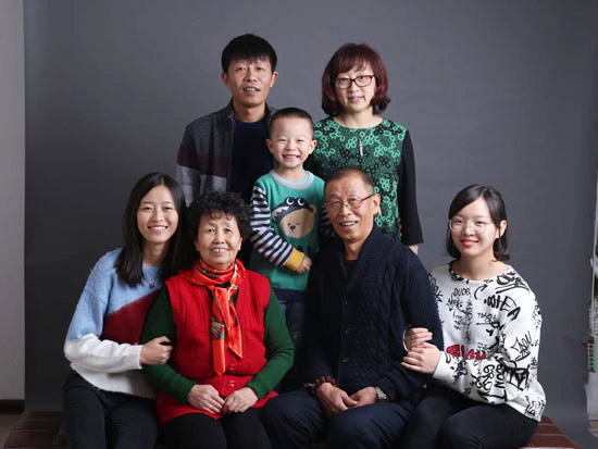 钟情2138cn太阳集团城十一年，，成就美女老板致富之路