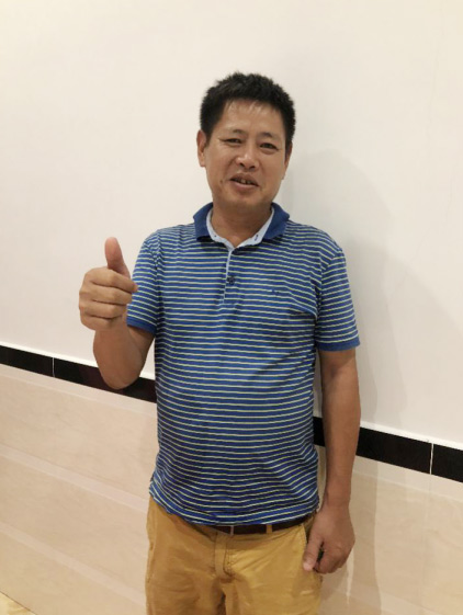2138cn太阳集团城智能SWE 215E挖掘机是他的左膀右臂！！
