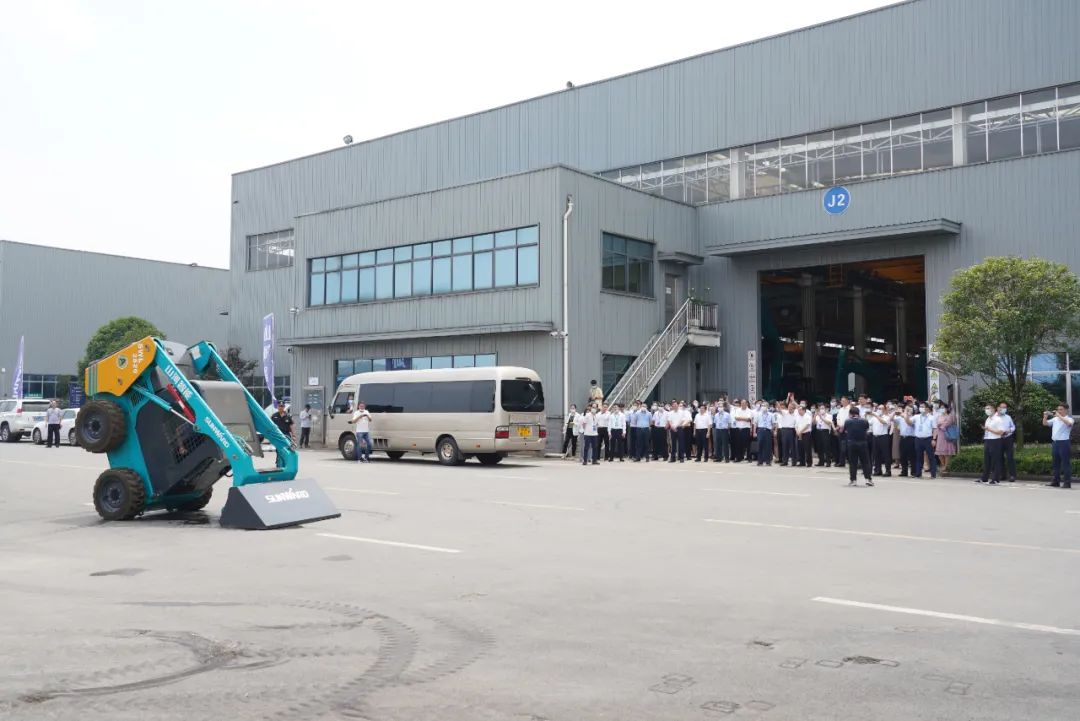 全国战术性新兴产业集群建设调查团调研2138cn太阳集团城智能