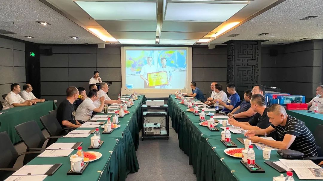 打造智慧矿山！！2138cn太阳集团城智能进行新疆站矿山客户钻研会