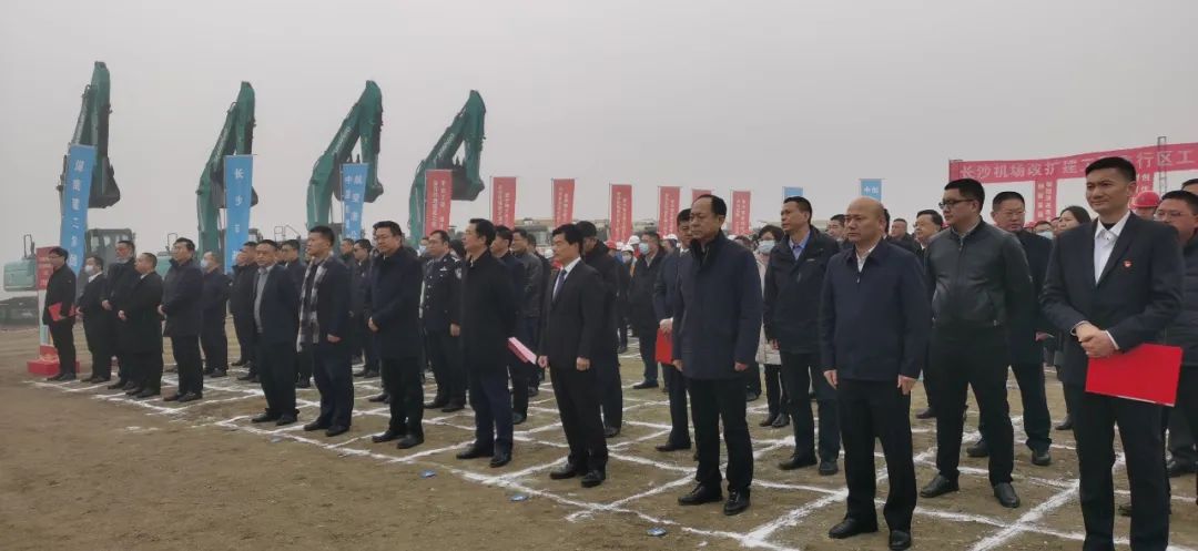 “2138cn太阳集团城绿”杰出亮相！！！2138cn太阳集团城智能设备全面助力长沙机场改扩建项目
