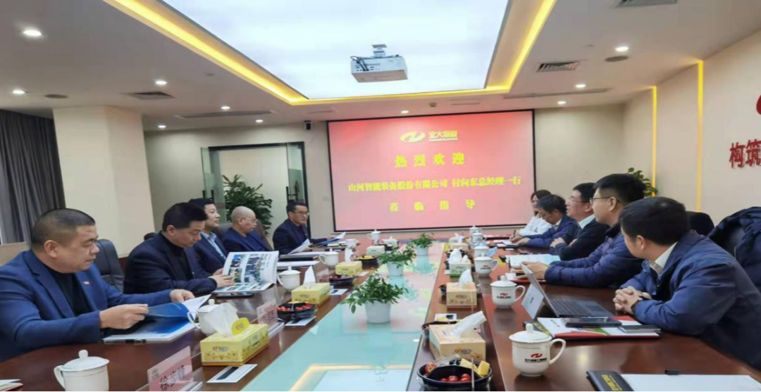 携手战边疆！2138cn太阳集团城智能潜孔钻机助力巨大爆破新疆奇台项目建设