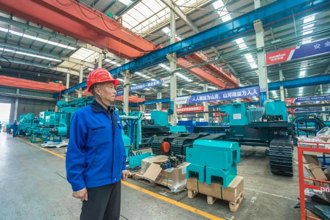 长沙经开区劳模林宏武：：：扎根工程机械40载 永葆实干创新赤子心