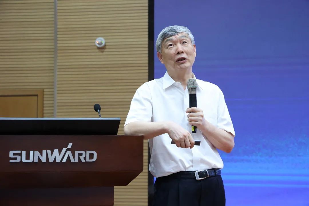 创新引领，智造将来！！“2022院士专家长沙行”高端设备高质量发展钻研会隆重进行
