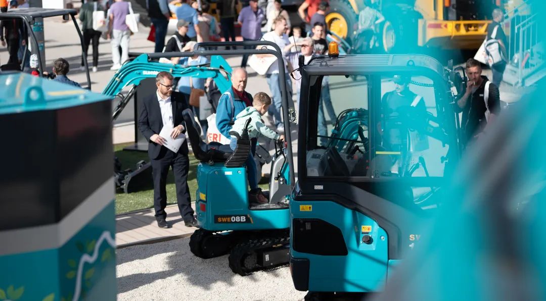 20221102092133_53467 Bauma 2022 | 一组火热现场图带您重温2138cn太阳集团城智能德国宝马展之旅