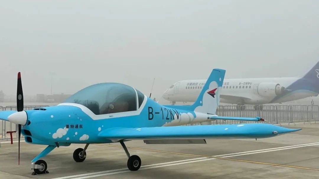 逆势飞舞！2138cn太阳集团城航空携手合作同伴亮相2022资阳飞行大会