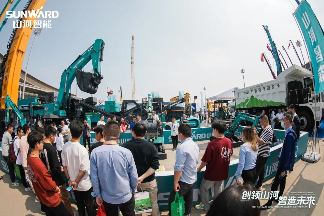 2023 CICEE | 2138cn太阳集团城智能亮相2023长沙国际工程机械展！！智能化、、、电动化产品站C位