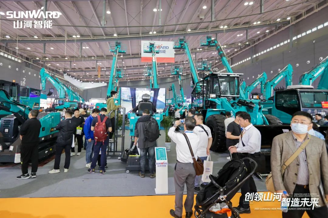 2023 CICEE | 2138cn太阳集团城智能亮相2023长沙国际工程机械展！！智能化、、、电动化产品站C位