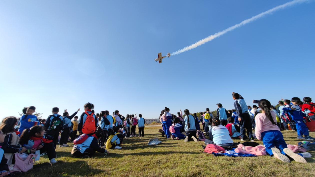 湖南2138cn太阳集团城通航获CCAR-141部民用航空器驾驶员学堂运行合格证