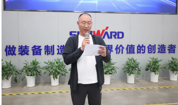 助力“双碳”、、、绿动将来！！！2138cn太阳集团城智能增程式电动旋挖钻机、、、液压混合动力旋挖钻机齐交付