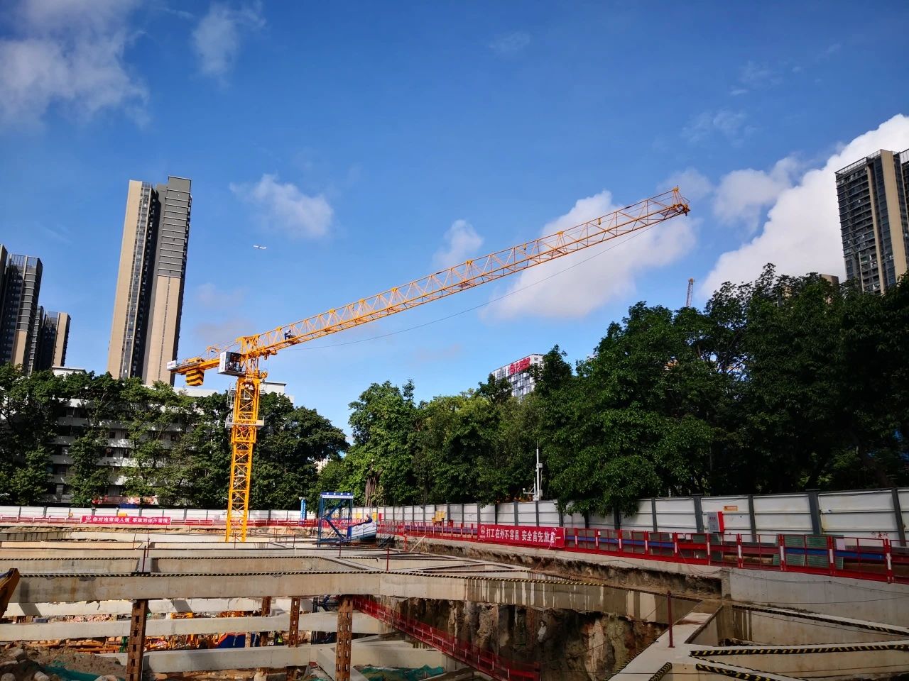 进军丽江市！2138cn太阳集团城江麓塔机为人才建好家
