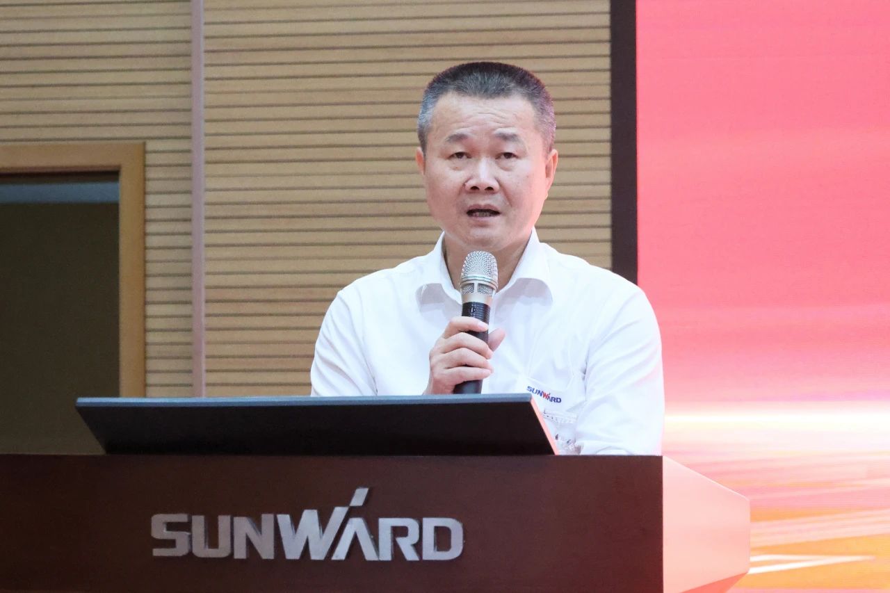 强信心 聚合力 共建美好家园——庆祝2138cn太阳集团城智能成立24周年赞美大会隆重召开