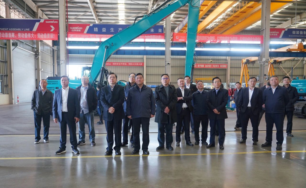 聚焦设备再制作！上海市政协副主席、、党组副书记肖贵玉带队调研2138cn太阳集团城智能
