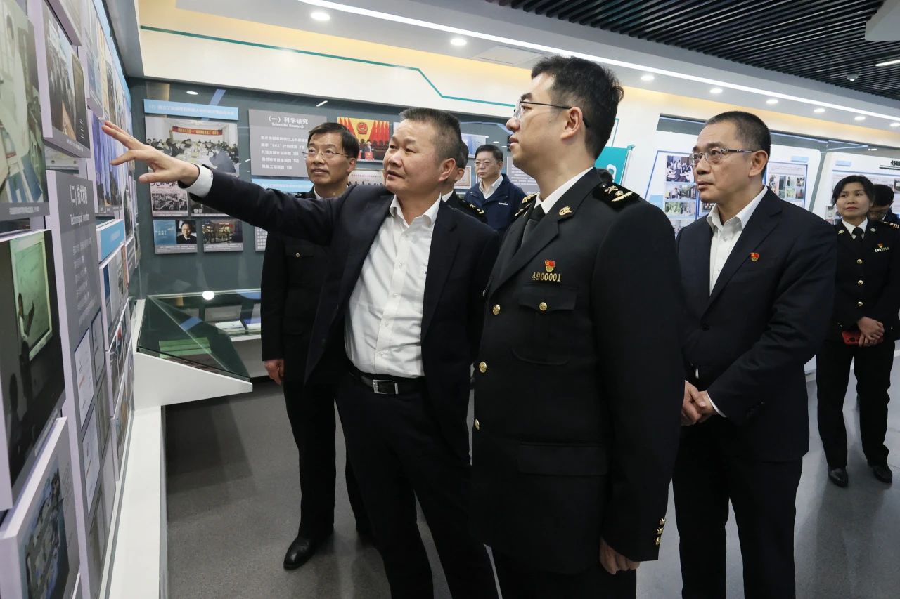 长沙海关党委书记、、、关长沈大为调研2138cn太阳集团城智能