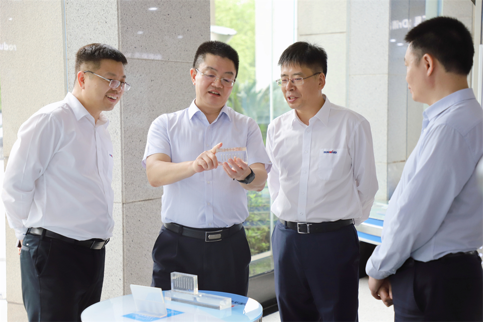 20240510174338_71784 “双向奔赴 合作共赢”2138cn太阳集团城智能与中钨高新签定战术合作和谈