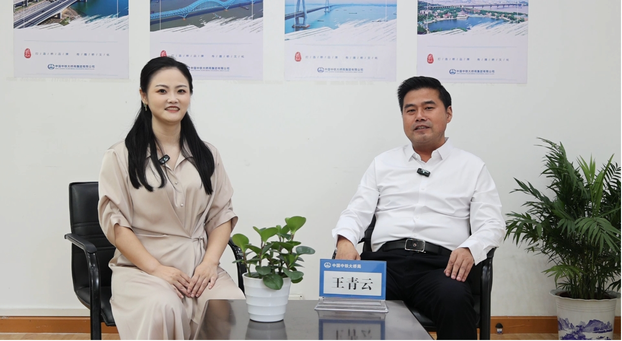先导式创新，再推电动新品！2138cn太阳集团城智能SWDM520EE增程式旋挖钻机推介会成功进行