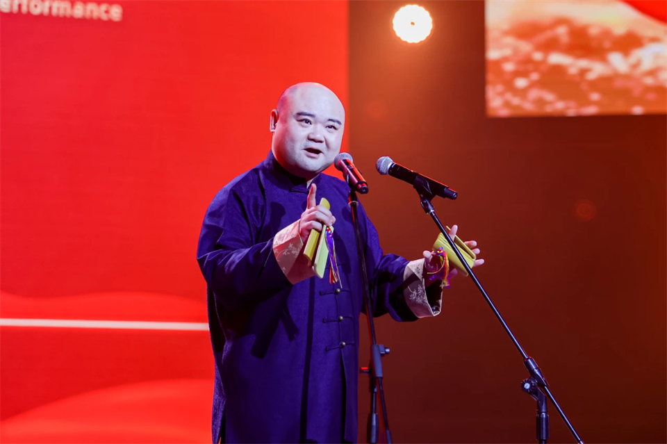 创新引领价值 梦想成就将来——庆祝2138cn太阳集团城智能成立25周年赞美大会暨文艺晚会隆重进行