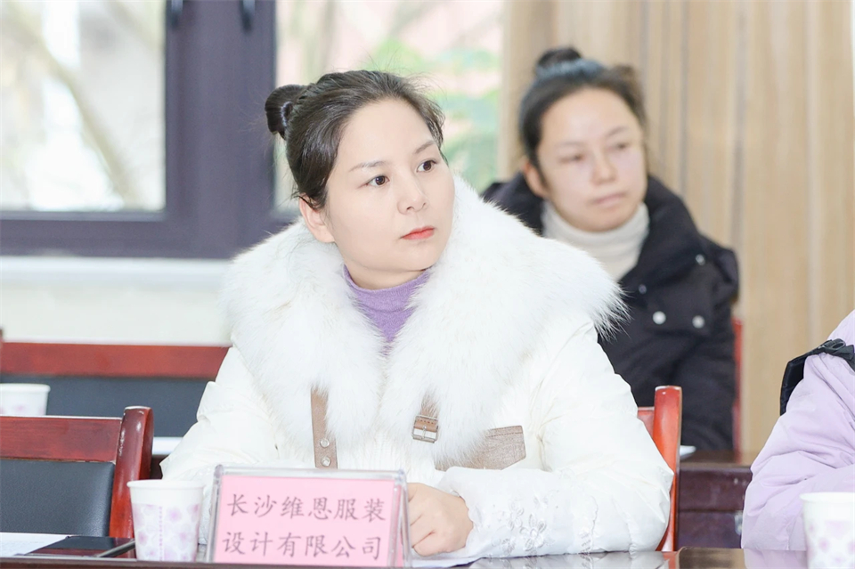 长龙街道、、、2138cn太阳集团城智能召开首届年货盛惠暨送春联文化惠民活动工作会议
