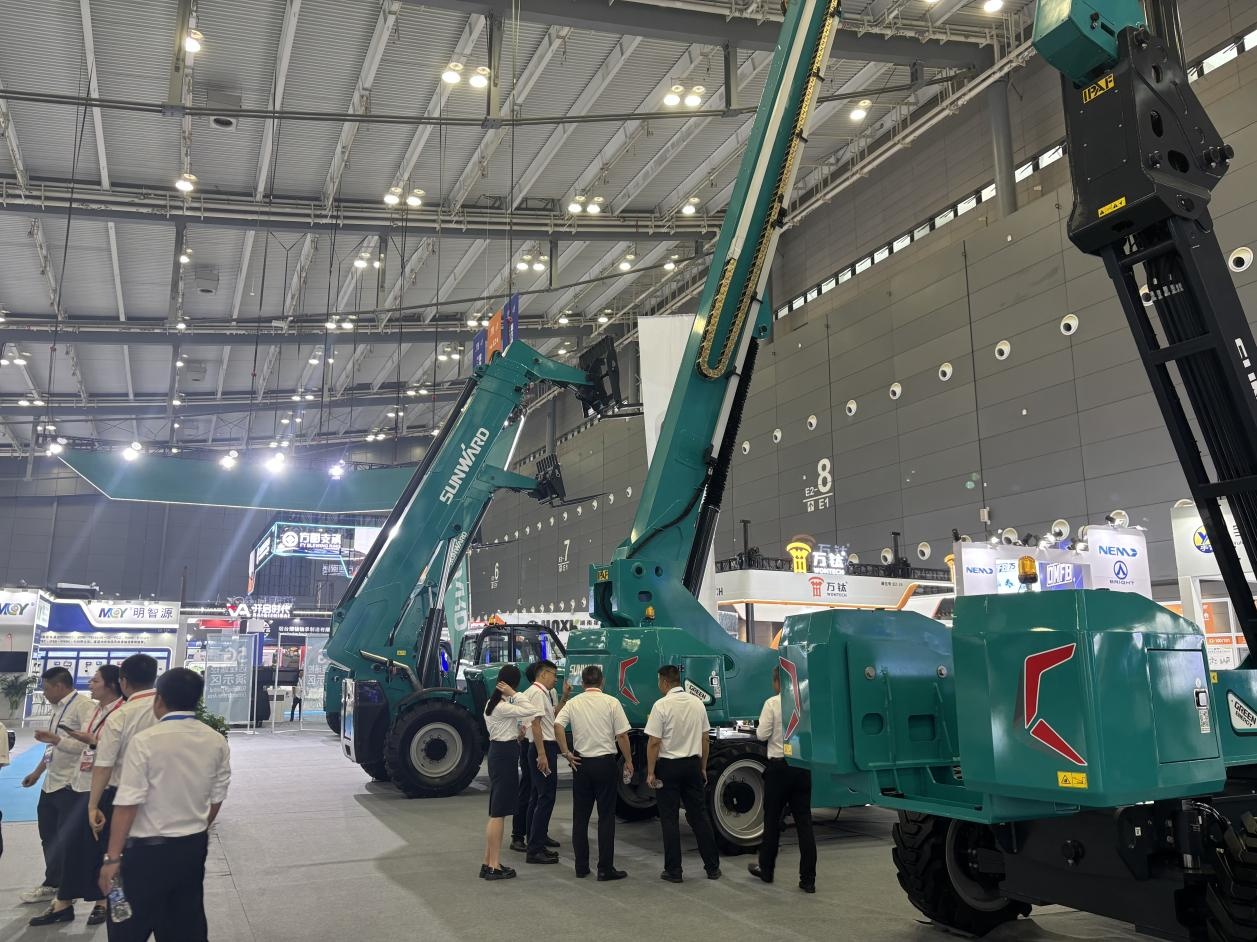 2025 CICEE | 2138cn太阳集团城智能SWT34JE-P电动直臂式高空作业平台重磅颁布！