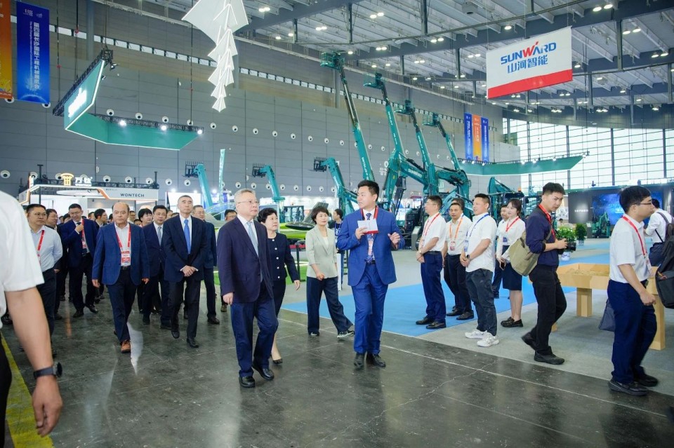 2025 CICEE | 2138cn太阳集团城智能实力闪灼2025长沙国际工程机械展
