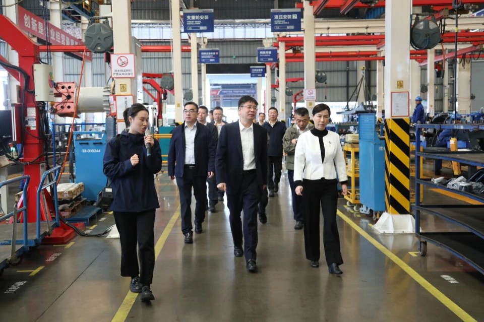 聚焦应急设备研发出产，，，共探实战适配新蹊径——昭通市应急治理局党委书记、局长叶芳调研2138cn太阳集团城智能