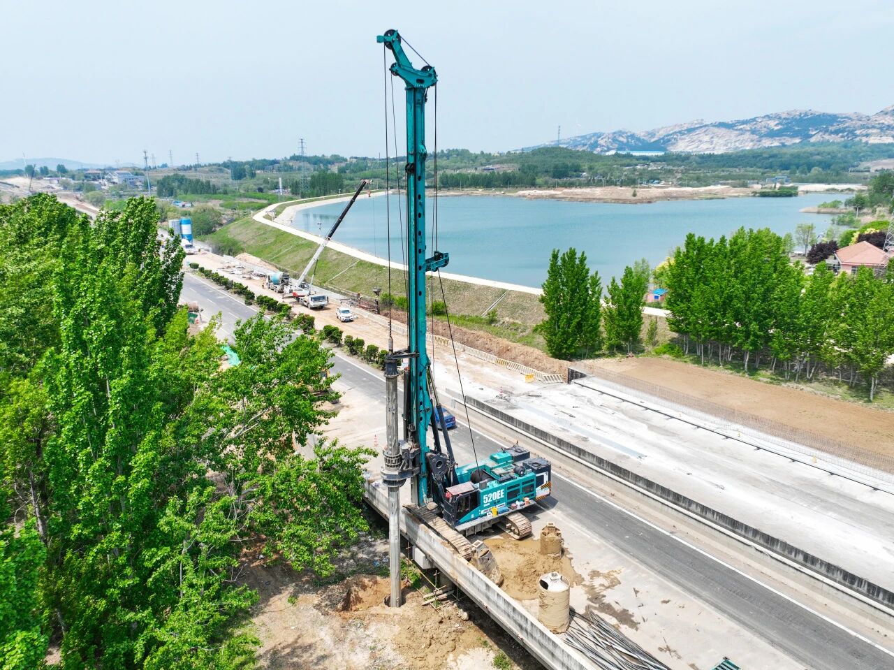 直击施工一线，2138cn太阳集团城智能增程式旋挖钻机实力助建国度重点工程